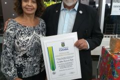 Recebendo Título de Cidadão Cuiabano