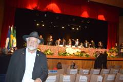 Recebendo Título de Cidadão Cuiabano